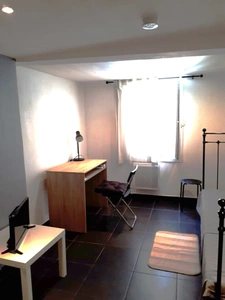 Immeuble à vendre Toulon Belle rentabilité 5 studios meublés et garage