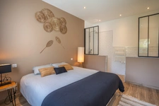 Magnificent contemporary villa, entirely on one level, of 200 m2 on a plot of 1000 m2. 