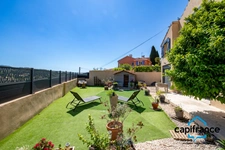 Ollioules:  Villa de caractére rénovée de 175m2 sur 726 m2 au calme, 2 appartements T4 de 105 2 et un T2/3 de 70m2 village à pied