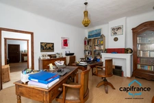 Magnificent Character House, Close to town center, quiet, not overlooked, swimming pool, garage, annex