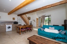 83 Haut Var Régusse Gorge du verdon Magnifique Domaine constitué par un ensemble de prés de 850m² de plancher sur 18000m2