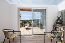 83 Ollioules La Courtine, Maison entierement rénovée avec goût, de 123 m2 (avec un studio) sur 386 m2 stationnement facile