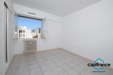 Aiguillon, Toulon, Appartement T3/4 de 85m2 Exposé Sud dernier étage, ascenseur, traversant.
