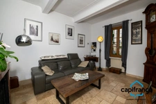 Magnificent Character House, Close to town center, quiet, not overlooked, swimming pool, garage, annex