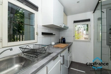 83 Ollioules La Courtine, Maison entierement rénovée avec goût, de 123 m2 (avec un studio) sur 386 m2 stationnement facile