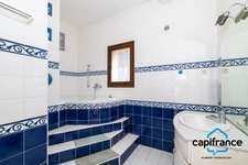 La Seyne sur mer/proche Six fours Villa de 100m2 au calme, piscine, garage, belle vue.