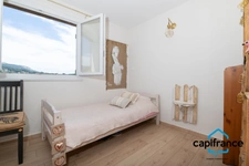 Ollioules:  Villa de caractére rénovée de 175m2 sur 726 m2 au calme, 2 appartements T4 de 105 2 et un T2/3 de 70m2 village à pied