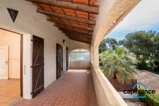 La Seyne sur mer/proche Six fours Villa de 100m2 au calme, piscine, garage, belle vue.