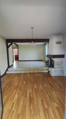 Maison familiale 4 chambres avec terrain