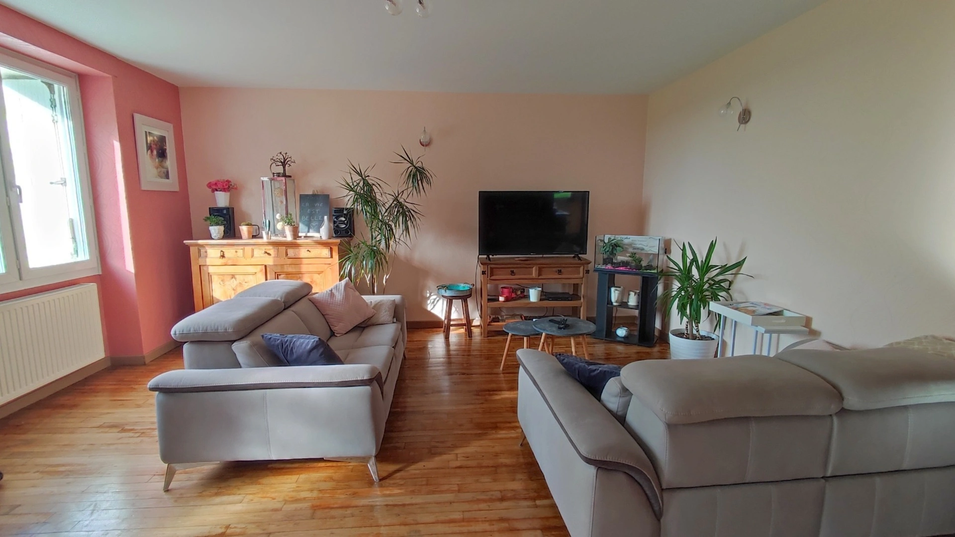 Maison 5 pièces 143 m² · à Beugnon-Thireuil · 143 m² · 165 000 €