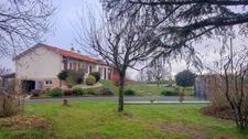 Maison Bressuire  quartier St Porchaire au calme avec vue campagne et terrain