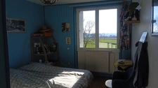 Maison familiale en bon état  avec terrain, au calme dans un  hameau à Beugnon Thireuil
