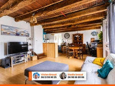 À VENDRE – Maison 4 pièces, 3 chambres avec grange, ancienne étable et terrain d’environ 1 hectare à Sauvat (Cantal)