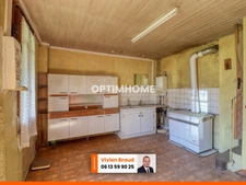 Maison de 50 m² à rénover avec jardin, au cœur de Mauriac.