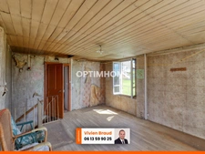 Maison de 50 m² à rénover avec jardin, au cœur de Mauriac.
