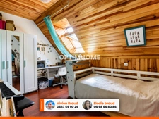 À VENDRE – Maison 4 pièces, 3 chambres avec grange, ancienne étable et terrain d’environ 1 hectare à Sauvat (Cantal)