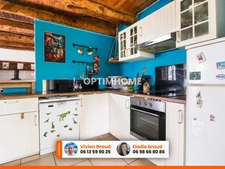 À VENDRE – Maison 4 pièces, 3 chambres avec grange, ancienne étable et terrain d’environ 1 hectare à Sauvat (Cantal)