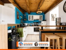 À VENDRE – Maison 4 pièces, 3 chambres avec grange, ancienne étable et terrain d’environ 1 hectare à Sauvat (Cantal)