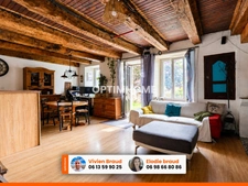 À VENDRE – Maison 4 pièces, 3 chambres avec grange, ancienne étable et terrain d’environ 1 hectare à Sauvat (Cantal)