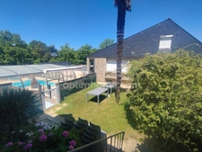 Ensemble immobilier avec bar-restaurant, gîtes et piscine – fort potentiel touristique Proche de DINAN (22)