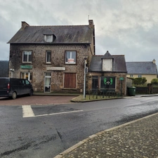 Immeuble à Réhabiliter en Centre-Ville de Quévert (Proximité Dinan)