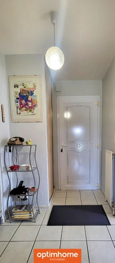 Maison 2 chambres 1 bureau avec piscine dans un secteur calme et recherché