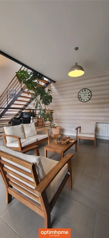 Mazeley ferme rénovée esprit loft 