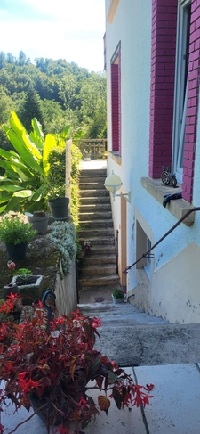Maison bourgeoise de 1927 sur terrain de 6354m² Garages indépendants