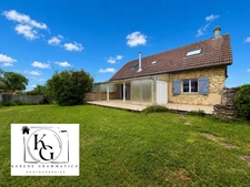 Maison individuelle avec sous-sol complet – 130 m² – Terrain 9 ares – Secteur recherché