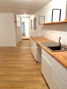 ENSEMBLE IMMOBILIER, MAISON 8 pièces AVEC 2 APPARTEMENTS UN 4 PIÈCES et UN 2 PIÈCES (rapport 18000/année)