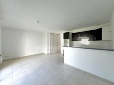 Appartement à vendre 2 pièces avec JARDIN, LE PLESSIS BOUCHARD (95) sans charges, place de parking, gare RER C/ligne H