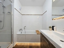 Appartement 4 pièces, à vendre VILLEJUIF (94) avec une place de PARKING, séjour exposé plein SUD