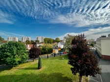 À vendre 3 pièces, le Plessis-Bouchard, 2 Chambres, balcon, cave, proche gare.