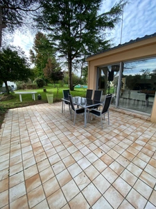 CHATEAU- GUIBERT AU CALME ABSOLUE CHARMANTE MAISON AVEC PISCINE ET SOUS SOL COMPLET SUR 3800M² CLOS
