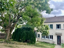 Bourg historique de Saint-Apollinaire – Charme & Potentiel, maison mitoyenne 120 m² habitables – 7 pièces – 4 chambres – Terrain arboré avec dépendances