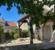 5 minutes de Dijon Valmy, AUTHENTIQUE MAISON BOURGUIGNONNE – 176 m² HABITABLES, BUANDERIE, GRANGE, COUR, Greniers, bûcher, Cave