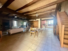 5 minutes de Dijon Valmy, AUTHENTIQUE MAISON BOURGUIGNONNE – 176 m² HABITABLES, BUANDERIE, GRANGE, COUR, Greniers, bûcher, Cave
