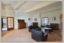 Dpt Lot et Garonne (47), à vendre proche d' AGEN Propriété P8 de 385 m² plus dépendances de 400 M2- Terrain de 25 HA