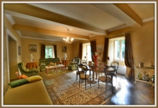 Dpt Lot et Garonne (47), à vendre proche d'AGEN proprieté P10 de 400 m² - Terrain de 11,00 Ha 