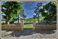 Dpt Lot et Garonne (47), à vendre proche d' AGEN Propriété P8 de 385 m² plus dépendances de 400 M2- Terrain de 25 HA