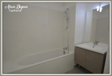 Dpt Gironde (33), à louer VILLENAVE D'ORNON appartement T3 de 78,51 m²  - Plain pied- 2 Places de parking