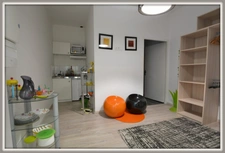 À LOUER – BUREAU CONTEMPORAIN 41 M² – ZONE COMMERCIALE DYNAMIQUE