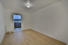 Dpt Gironde (33), à louer VILLENAVE D'ORNON appartement T3 de 78,51 m²  - Plain pied- 2 Places de parking