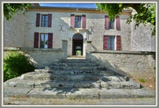 Lot-et-Garonne (47), for sale near Agen: 8-room property of 385 m² plus outbuildings of 400 m² - One hectare of land