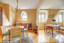 Appartement en dernier étage avec ascenseur, vue dégagée