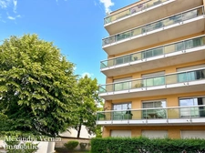 Appartement deux chambres terrasse, ascenseur, parking