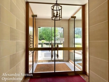 Appartement en dernier étage avec ascenseur, vue dégagée