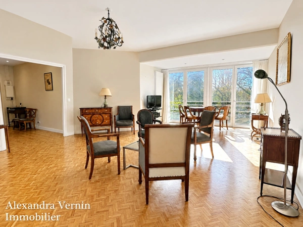 Appartement familial avec ascenseur quartier des écoles 