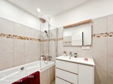 Appartement 3 chambres refait à neuf, résidence recherchée quartier Forêt