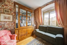 Appartement en dernier étage avec ascenseur, vue dégagée
